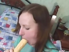 Hot Dark-haired With Natural Titrs Sucking Fuck Stick