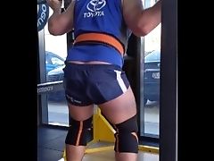 Gym Stud Does Squats To Build A Big Muscular Butt