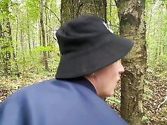 Sucked A Stranger In The Forest And He Put His Fat Dick In The Rump - 378